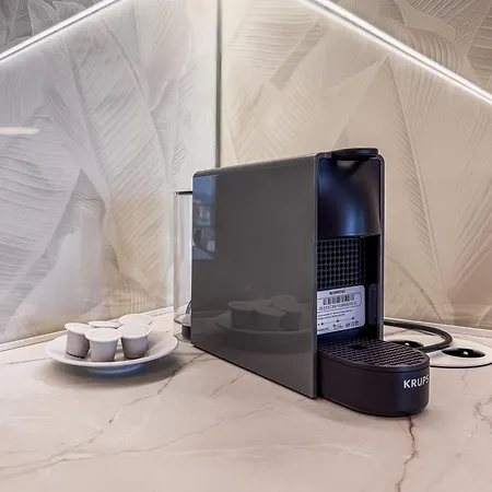 Design Metropolis, Ac, Free Parking Appartement