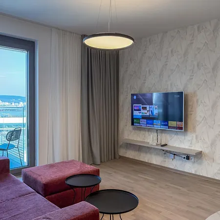 Design Metropolis, Ac, Free Parking Apartment